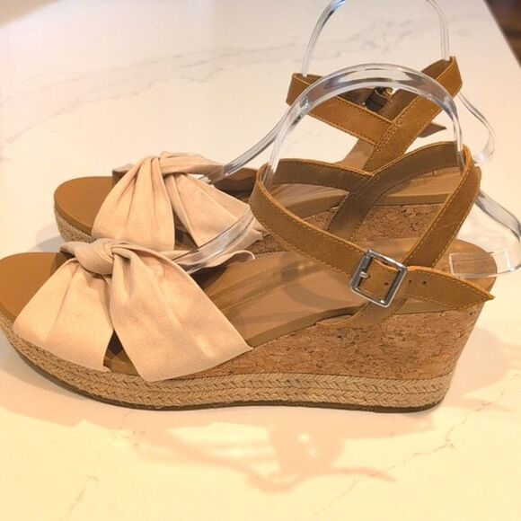 UGG Joslyn Platform Wedge Sandals In Cream & Tan Size 11 - Picture 3 of 9